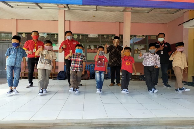 Enam SD di Bandung Barat...