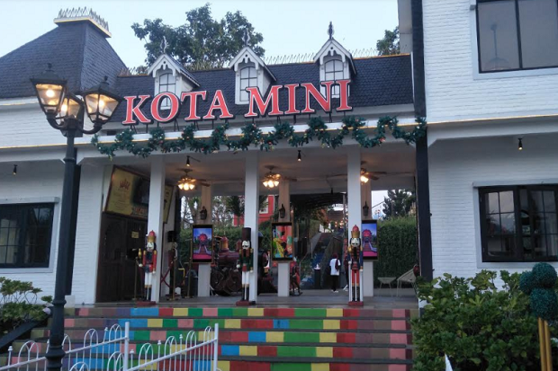 Pengunjung Wisata Kota...