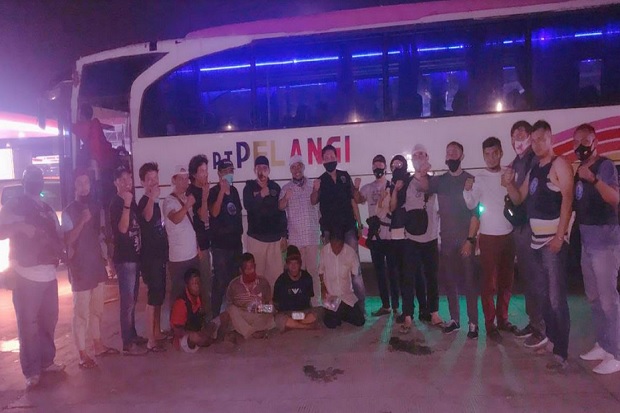 BNNP Jabar Ringkus 4...