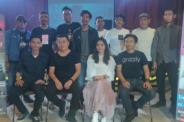 Ramaikan Industri Musik,...