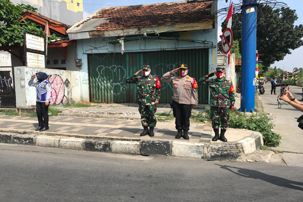 Berlangsung Khidmat,...