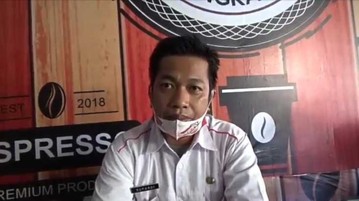 Positif COVID-19 di...