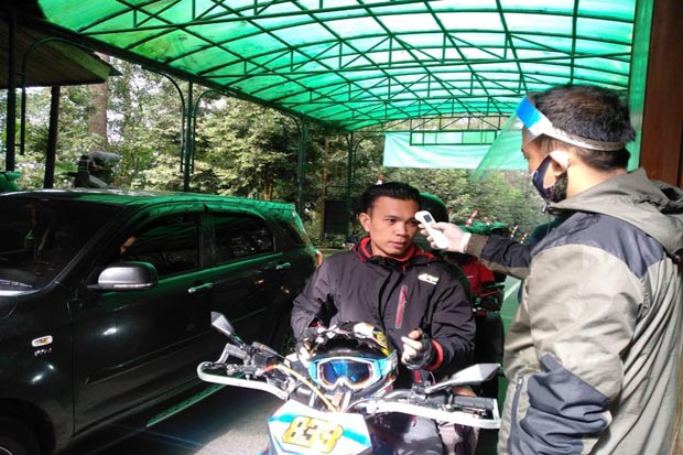 Wisatawan Naik di Libur...