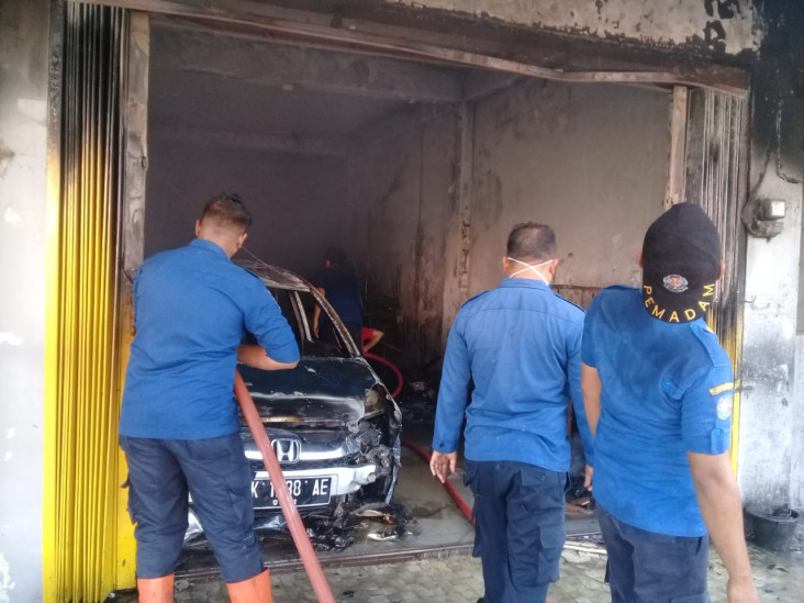 Ruko Usaha Penjualan...