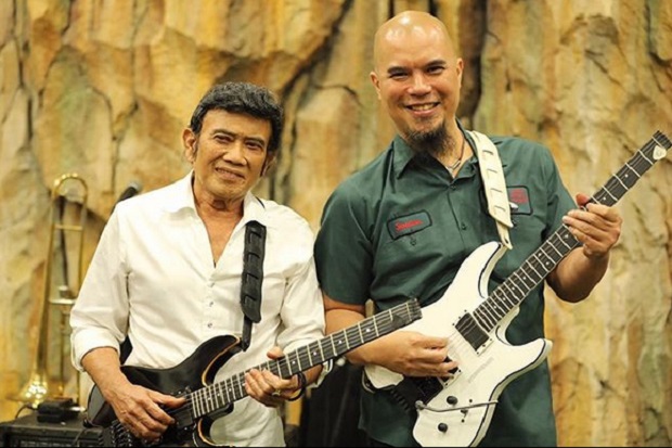 Foto Bareng Rhoma Irama,...