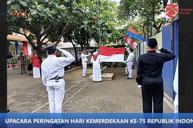 Pertama Kali, SD Smart...