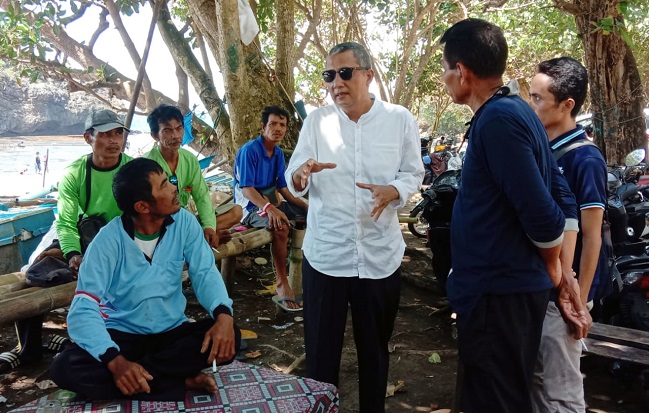 Alasan Ujang Endin Indrawan...