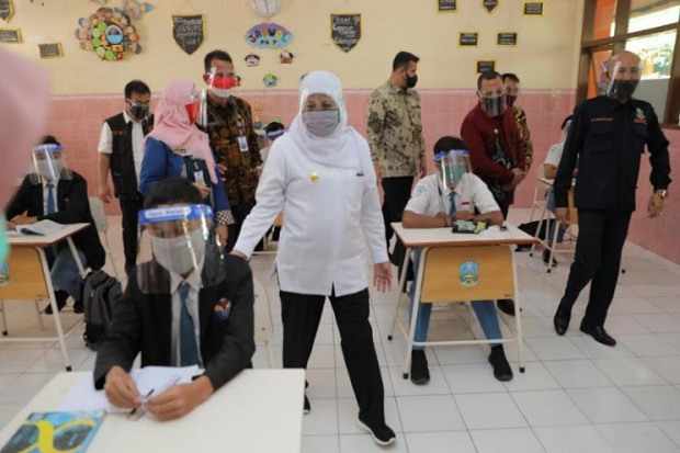 Uji Coba Sekolah Tatap...