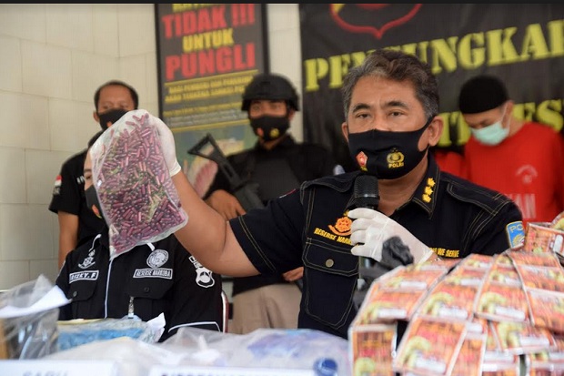 Pabrik Jamu Kuat Ilegal...