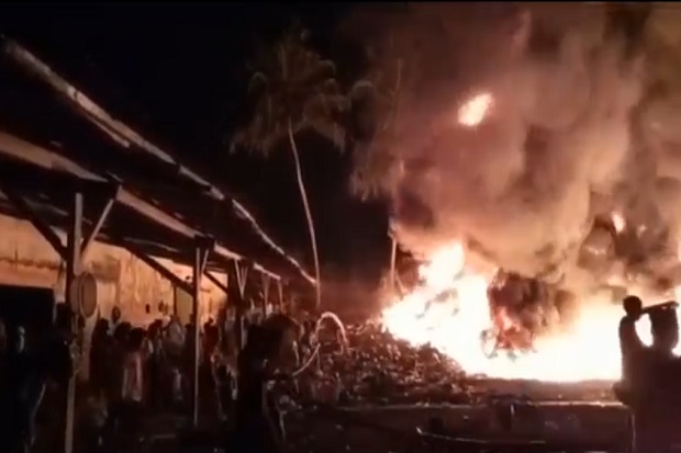 Ditinggal Perayaan 1...