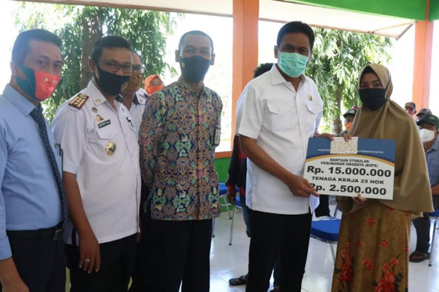 200 Rumah di Barru Dapat...