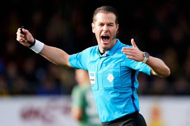 Wasit Kontroversial...