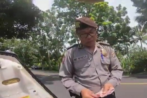 Viral, Video Oknum Polisi...