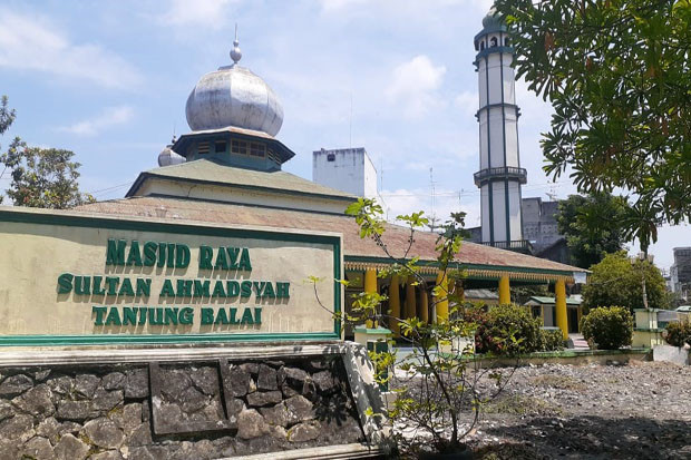 Masjid Raya Ahmadsyah,...