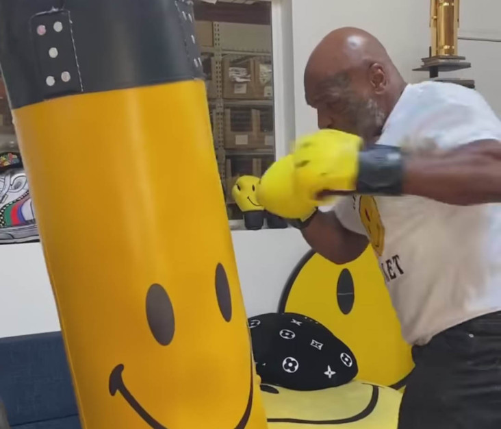 Sentil Fury dan Holyfield,...