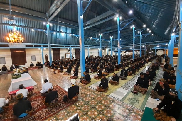 Keraton Solo Gelar Doa...