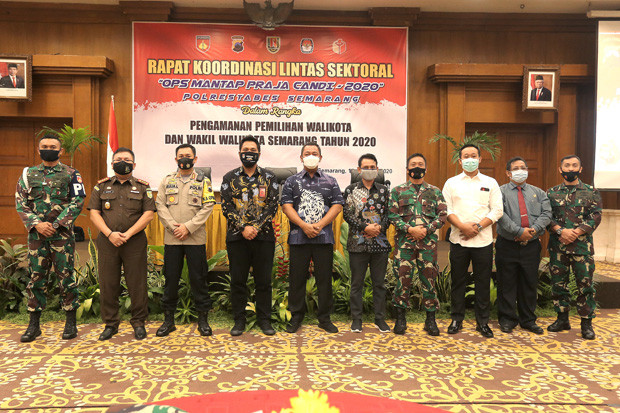 Polrestabes Semarang...