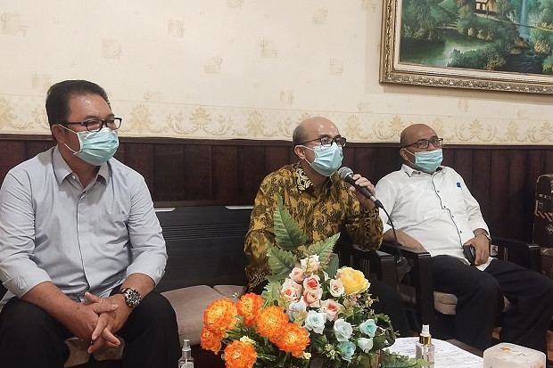 1 Anggota DPRD Nias...