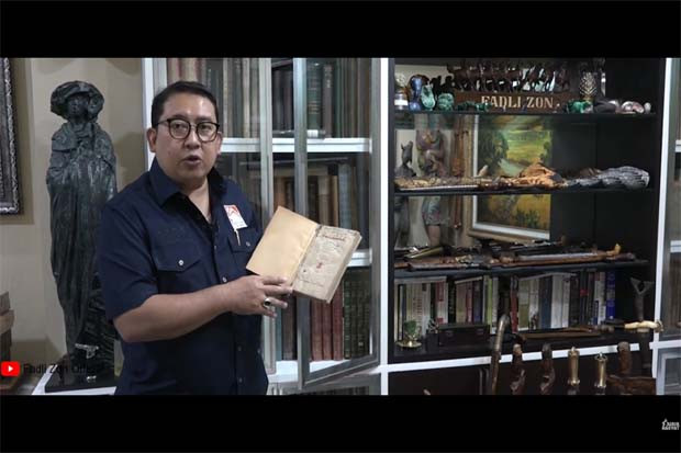 Fadli Zon Pamer Koleksi...