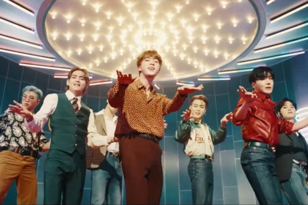 BTS Dedikasikan Dynamite...