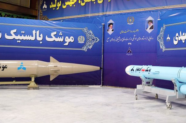 Iran Pamer Rudal Baru,...