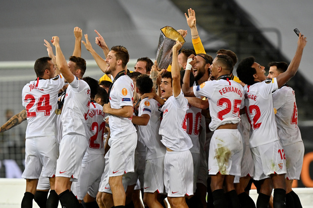 Sevilla Kalahkan Inter...