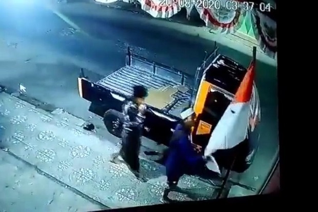 Viral, Video Aksi Pemuda...