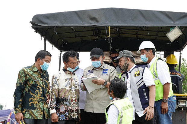 HD Gelontorkan Bantuan...