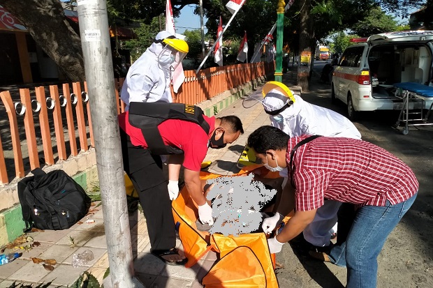 Pria Asal Kota Batu,...