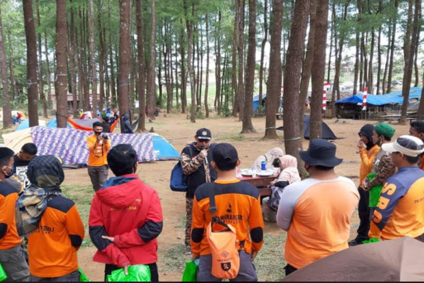 Pramuka Gowa Bersihkan...