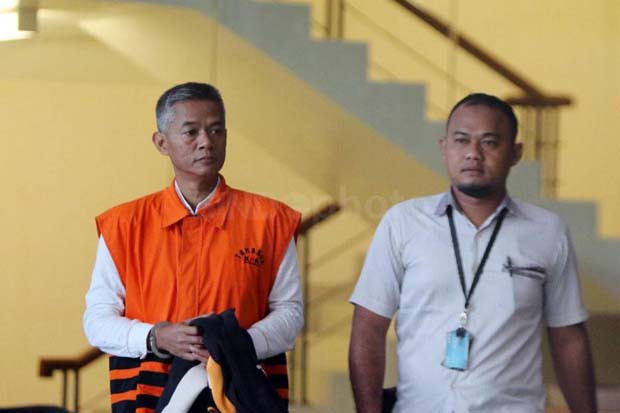 Lebih Ringan dari Tuntutan,...