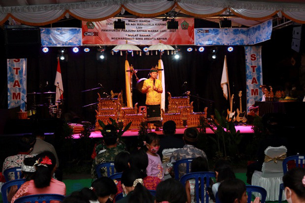 Bupati Suwirta Ajak...