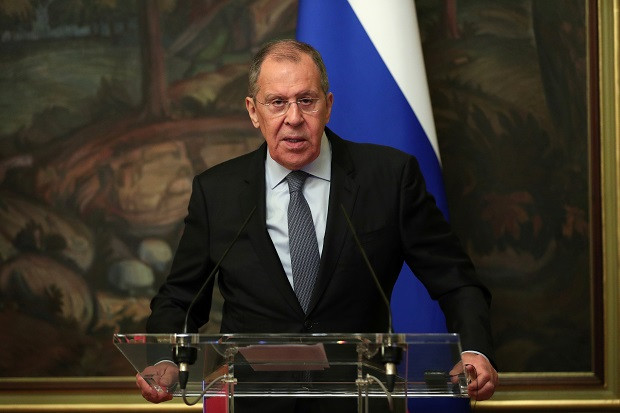 Lavrov: Barat Berusaha...