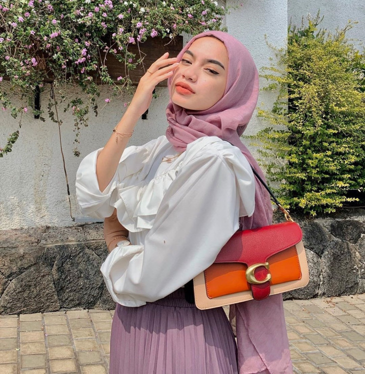 OOTD Pake Warna Ungu...