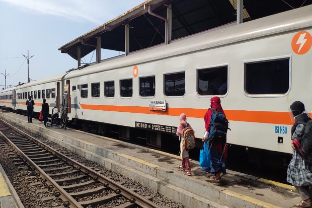 Libur Panjang, Penumpang...