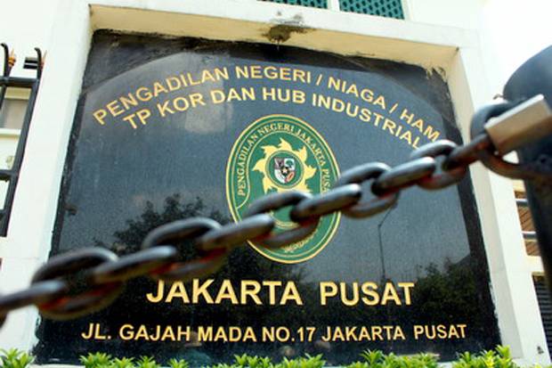 9 Hakim dan Pegawai...