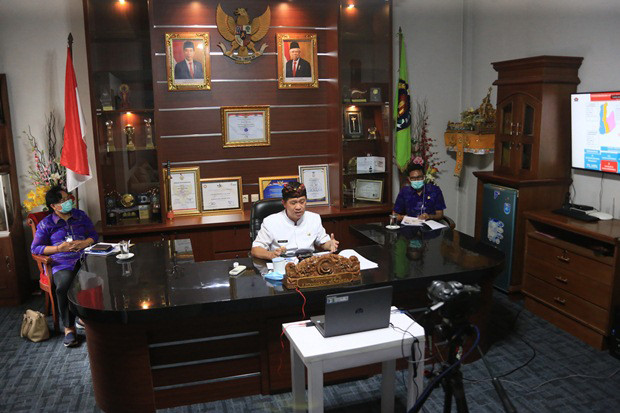 Di Hadapan Mahasiswa...