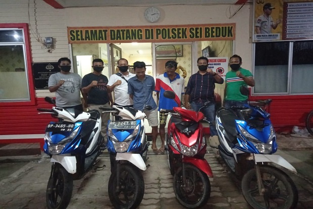 Ayah dan Anak di Batam...