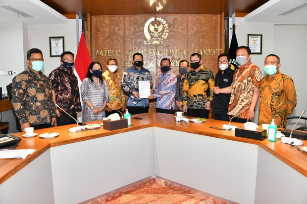 RUU Cipta Kerja Harus...