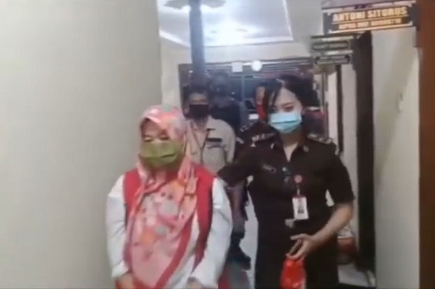 Korupsi Duit Negara...