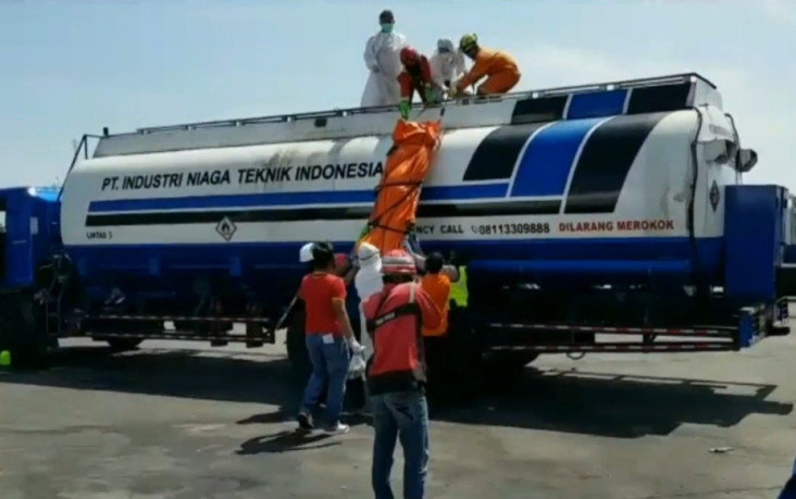 Sopir Tewas di Atas...