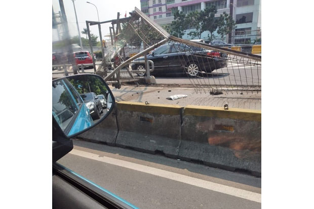 Laka Tol dalam Kota,...