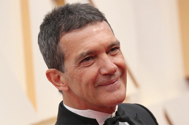 Antonio Banderas Pulih...