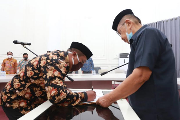 Ditahan Karena Kasus...