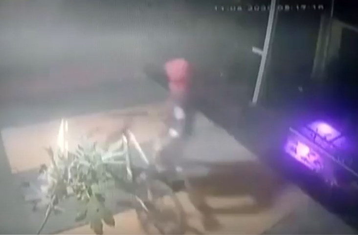 Sepeda Digondol Pencuri,...