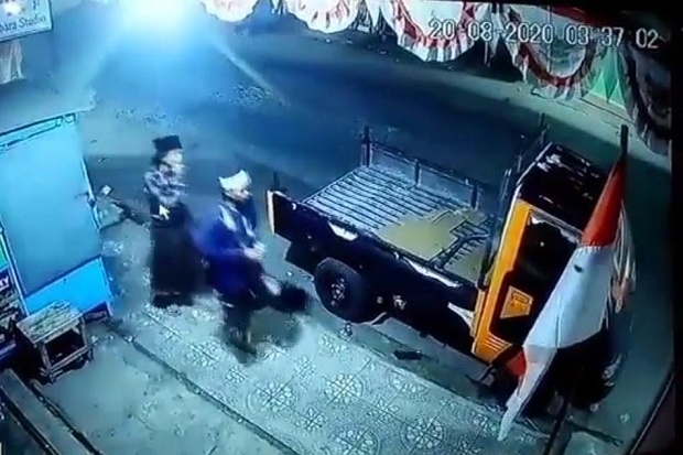 5 Pelaku Pencopot Paksa...