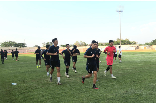 Pemain PSIS Lakoni Latihan...