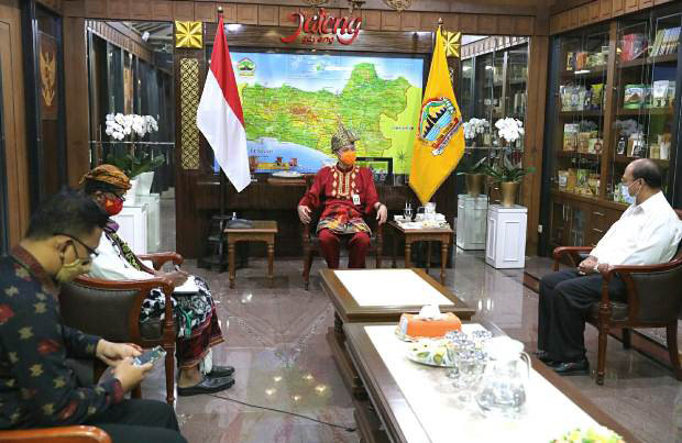 Ganjar Izinkan PSSI...