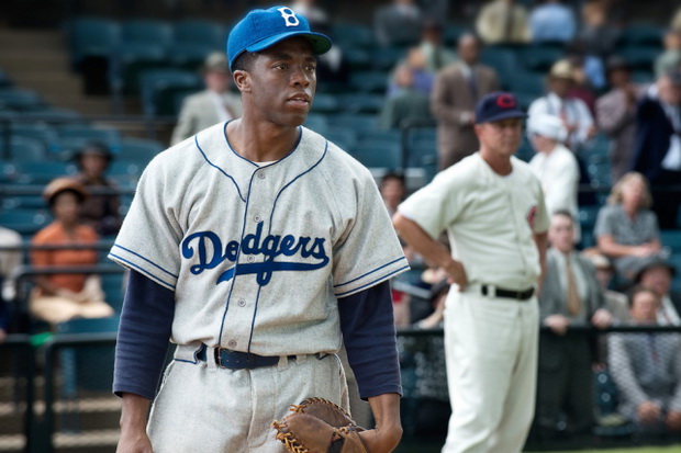 Perankan Jackie Robinson,...