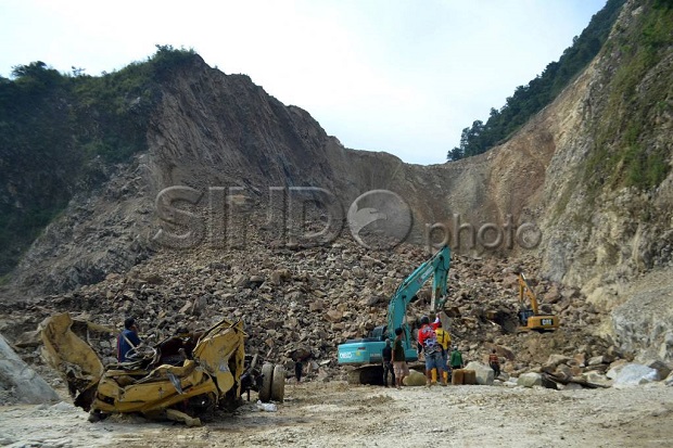 Tambang Timah Longsor...